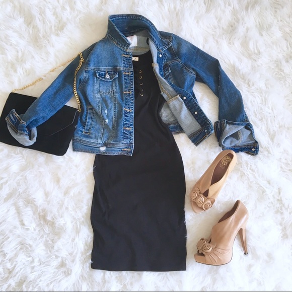 Dresses & Skirts - 🌸Cold Shoulder Knit Dress🌸